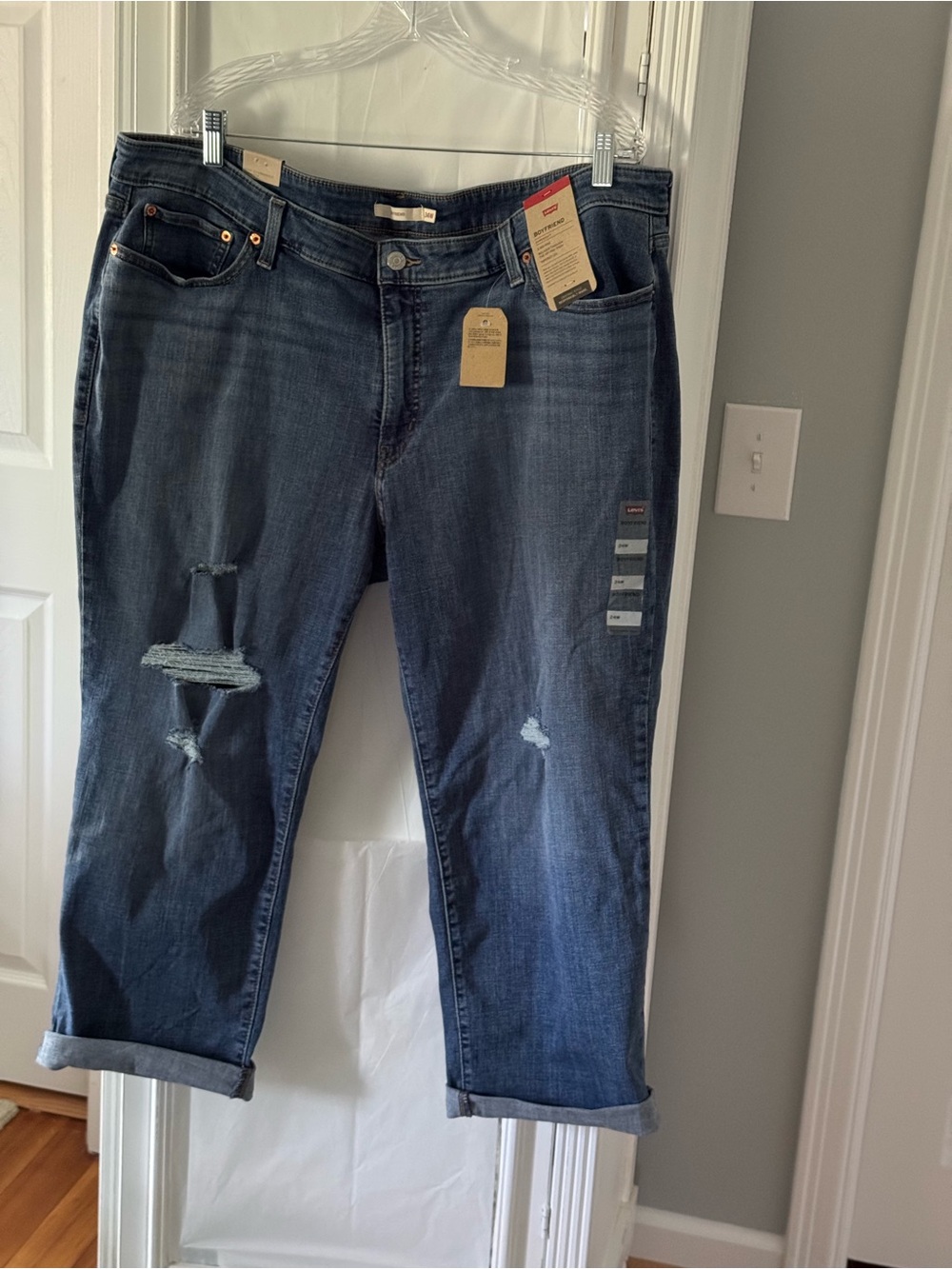 NWT Distressed Levi's Mid-Rise Boyfriend Jeans - Dark Blue Denim Size 24W